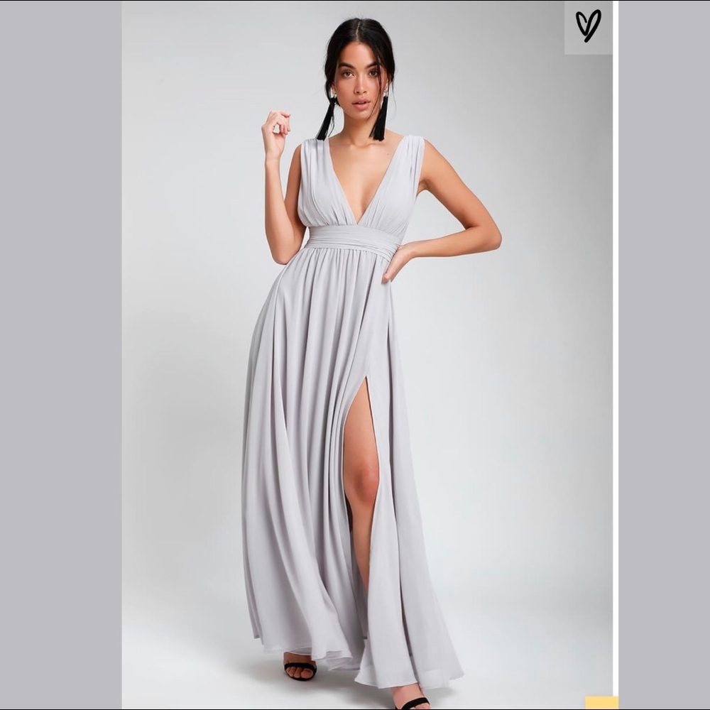 Party Must-Have ✨ Soft Grey Lulu’s Gown